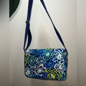 Vera Bradley crossbody computer bag with adjustable straps.